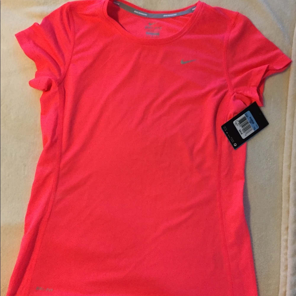 NWT Nike dri-fit shirt